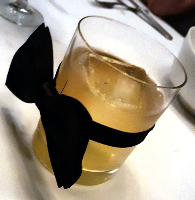 Drink Hugo Boss Venuto Eating Bar